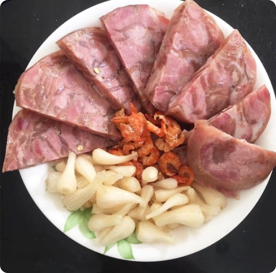 Hướng dẫn cách làm trà chôm chôm thơm ngon mát lạnh cho ngày hè